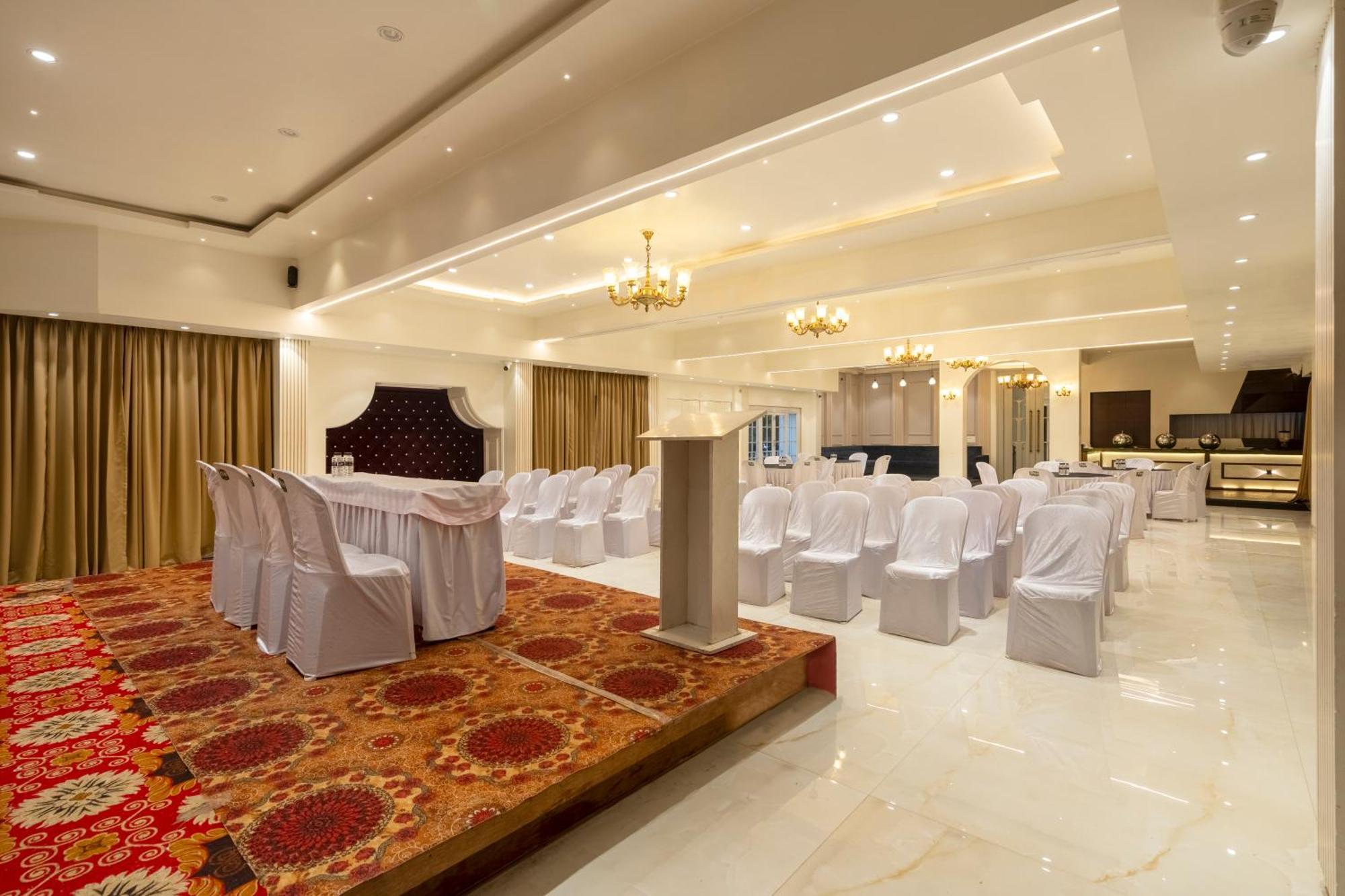 Hotel Treebo Prasha Nashik Esterno foto